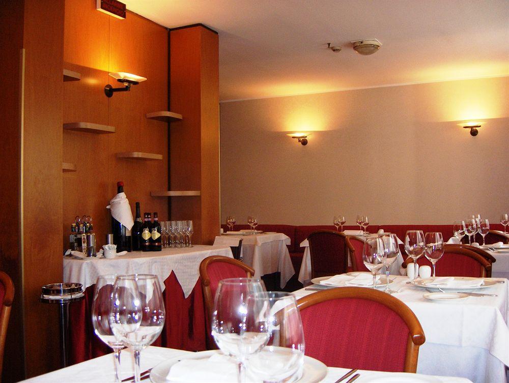 Una Hotels Century Milano Ngoại thất bức ảnh