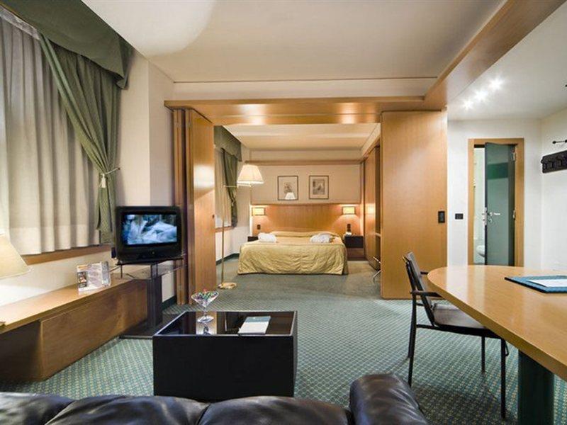 Una Hotels Century Milano Ngoại thất bức ảnh