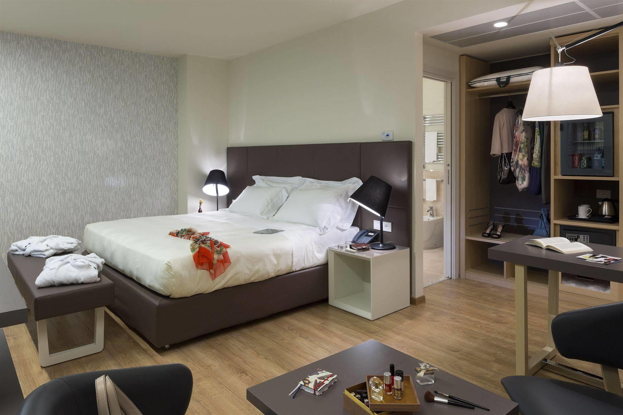 Una Hotels Century Milano Ngoại thất bức ảnh